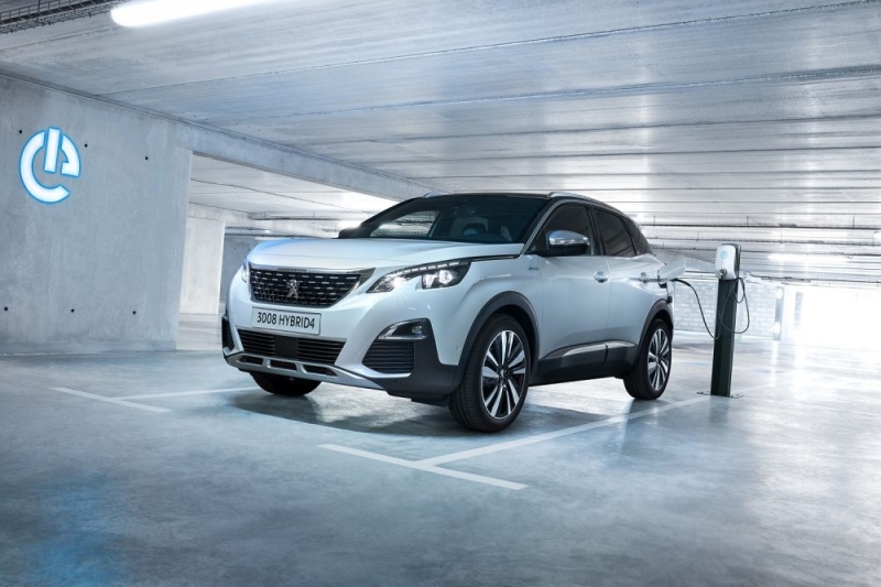 PEUGEOT_3008PHEV_HY4_1809PB_002