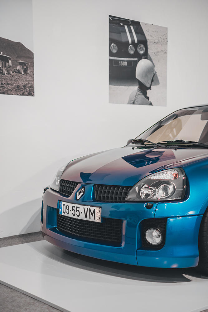 Renault_Caramulo_D-215