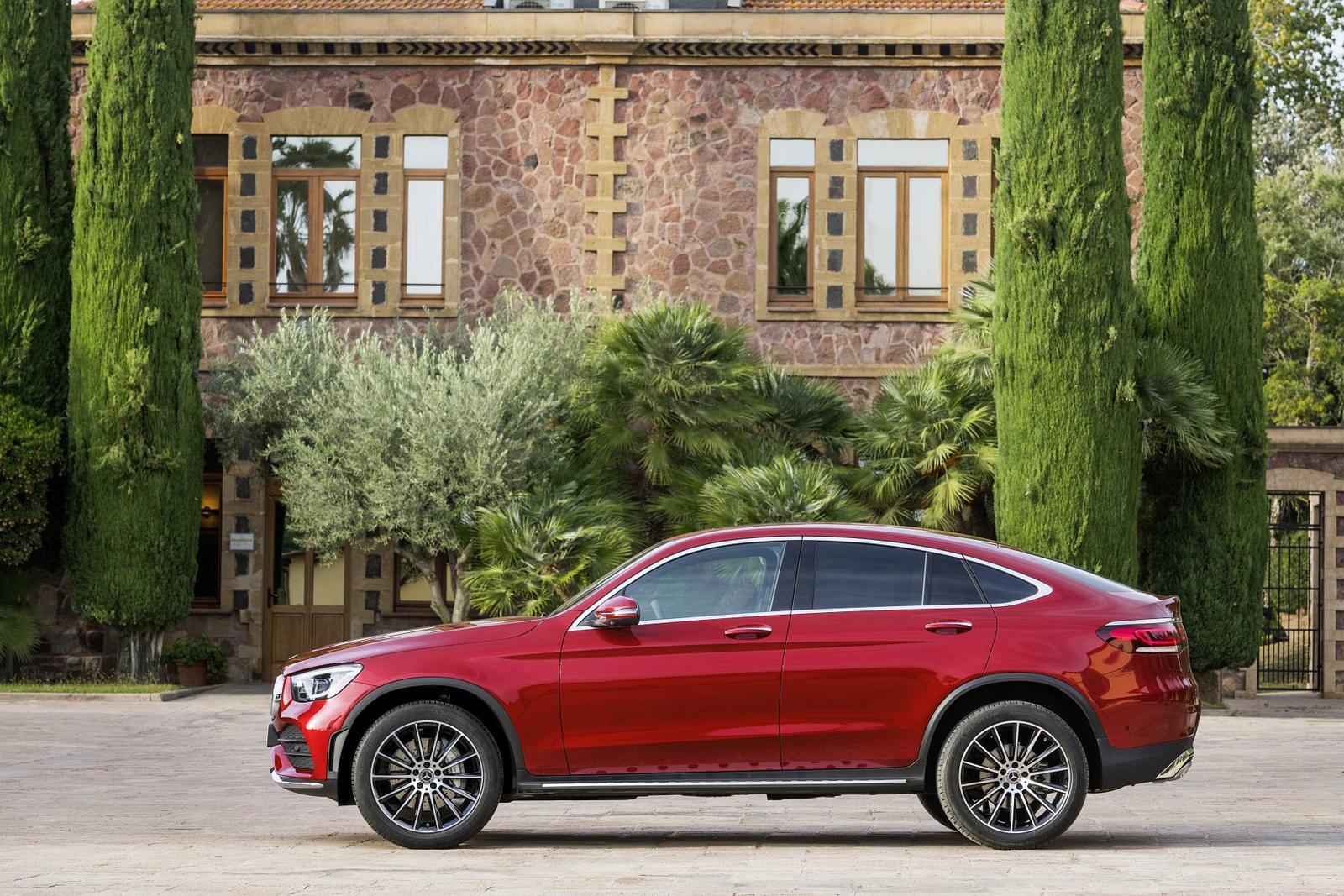 Mercedes-Benz GLC Coupé (C253)

Mercedes-Benz GLC Coupé (C253)