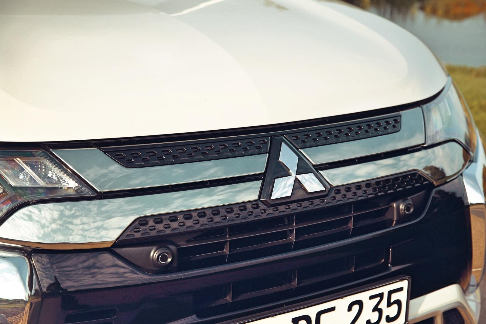 Outlander_PHEV_011