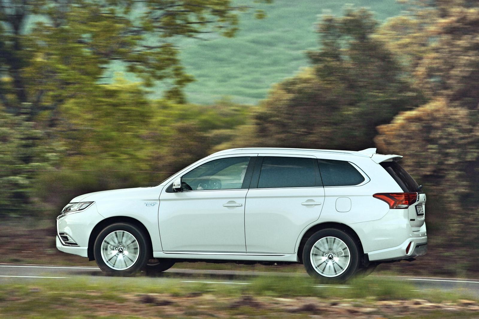 Outlander_PHEV_033