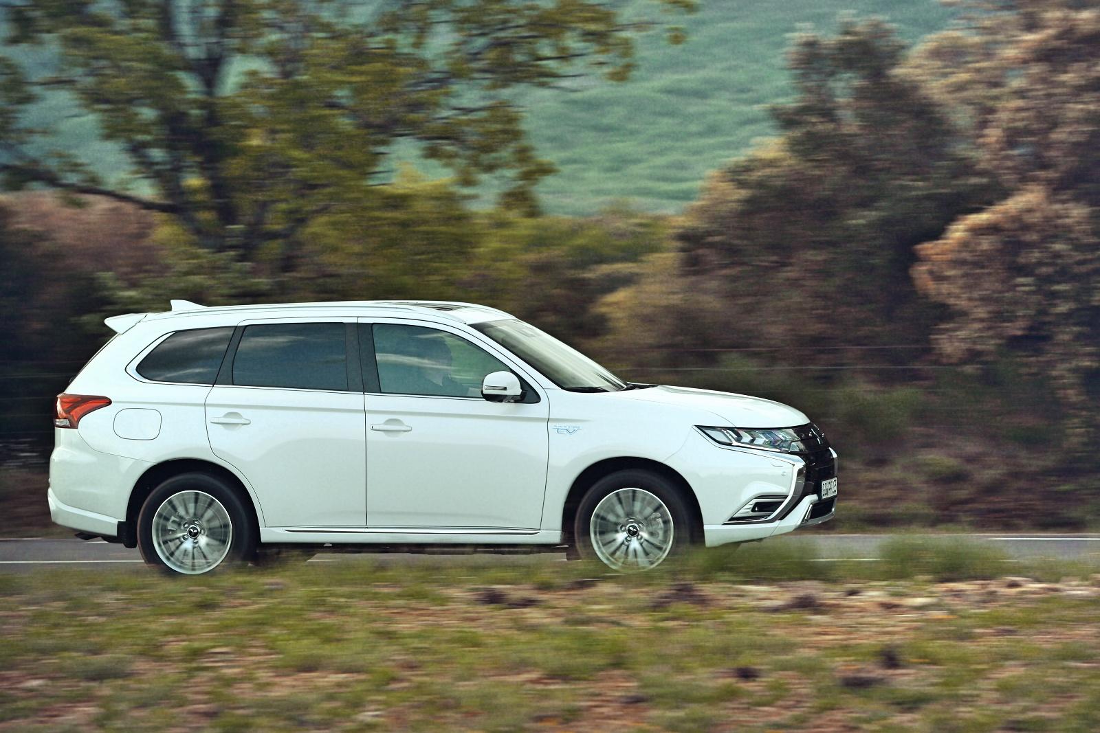 Outlander_PHEV_034