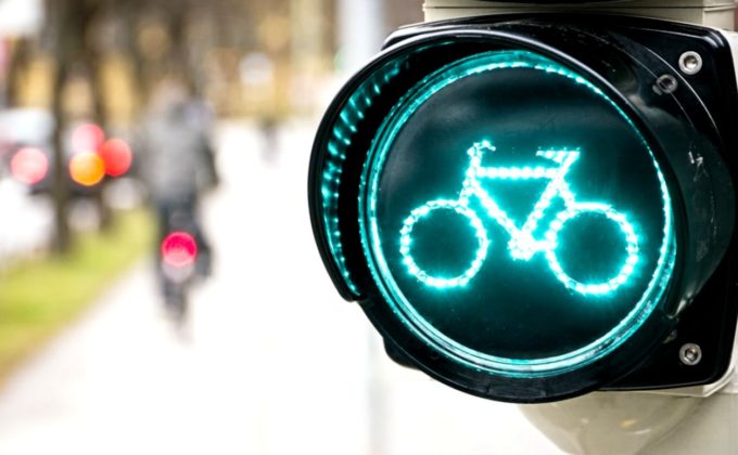 wallpaper-bike-background-wallpaper-blur-traffic-light-680×420