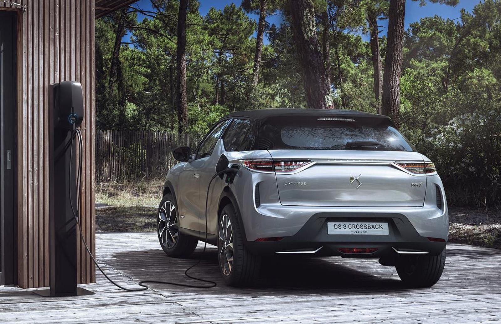 DS 3 CROSSBACK E-TENSE 013 (12)