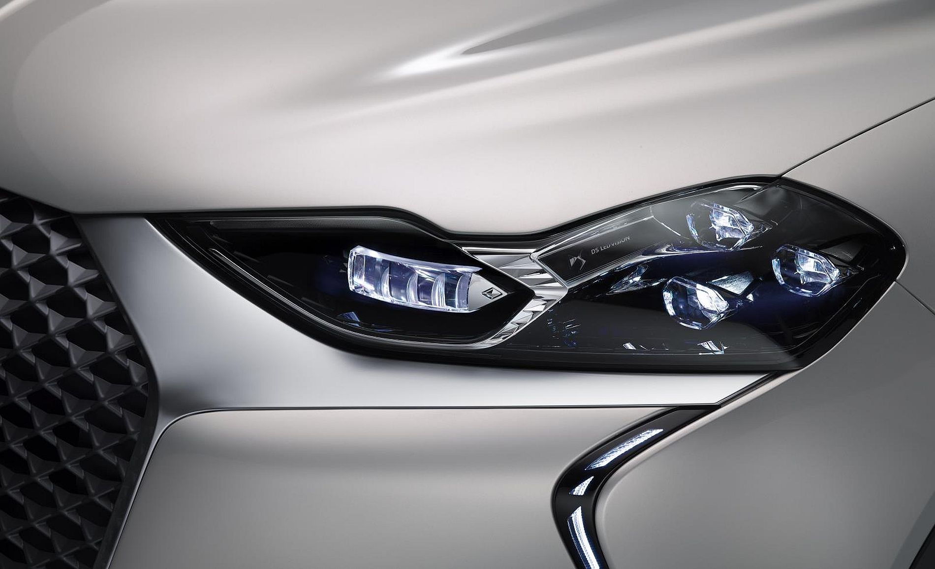 DS 3 CROSSBACK E-TENSE 013 (4)