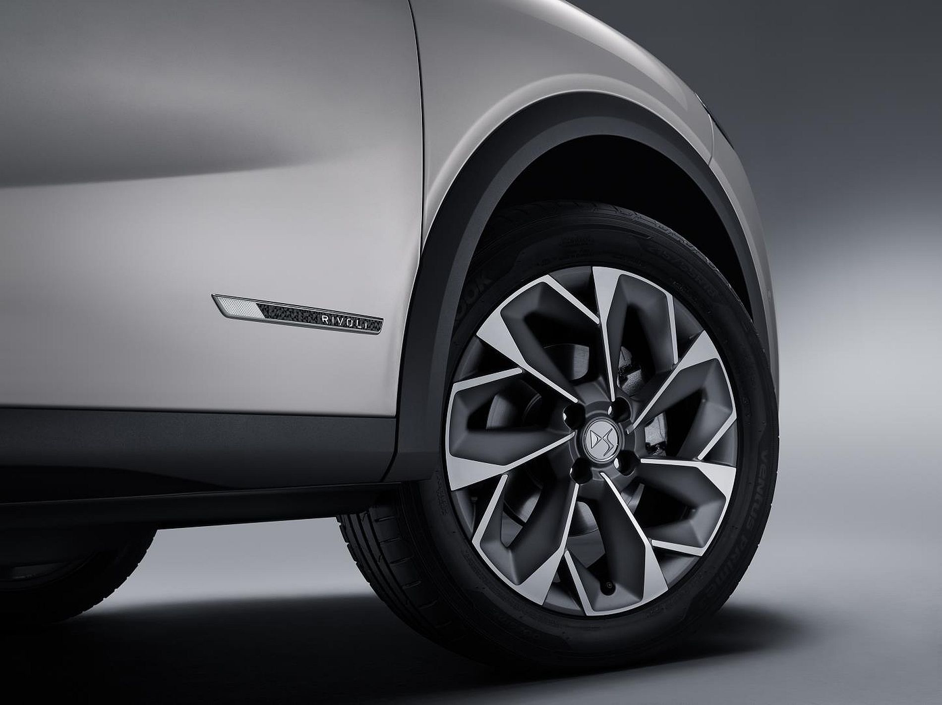 DS 3 CROSSBACK E-TENSE 013 (8)