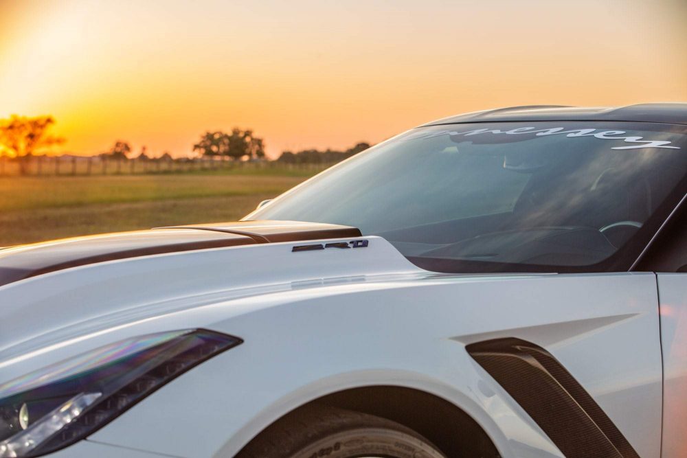 ZR1-Corvette-2019-White-Hennessey13-min