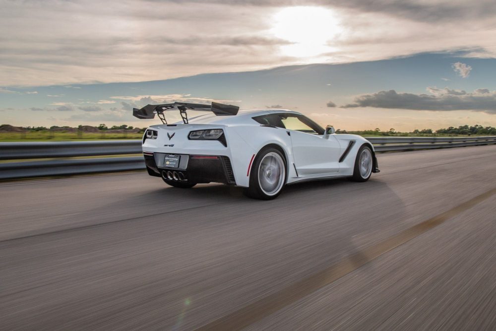 ZR1-Corvette-2019-White-Hennessey3-min