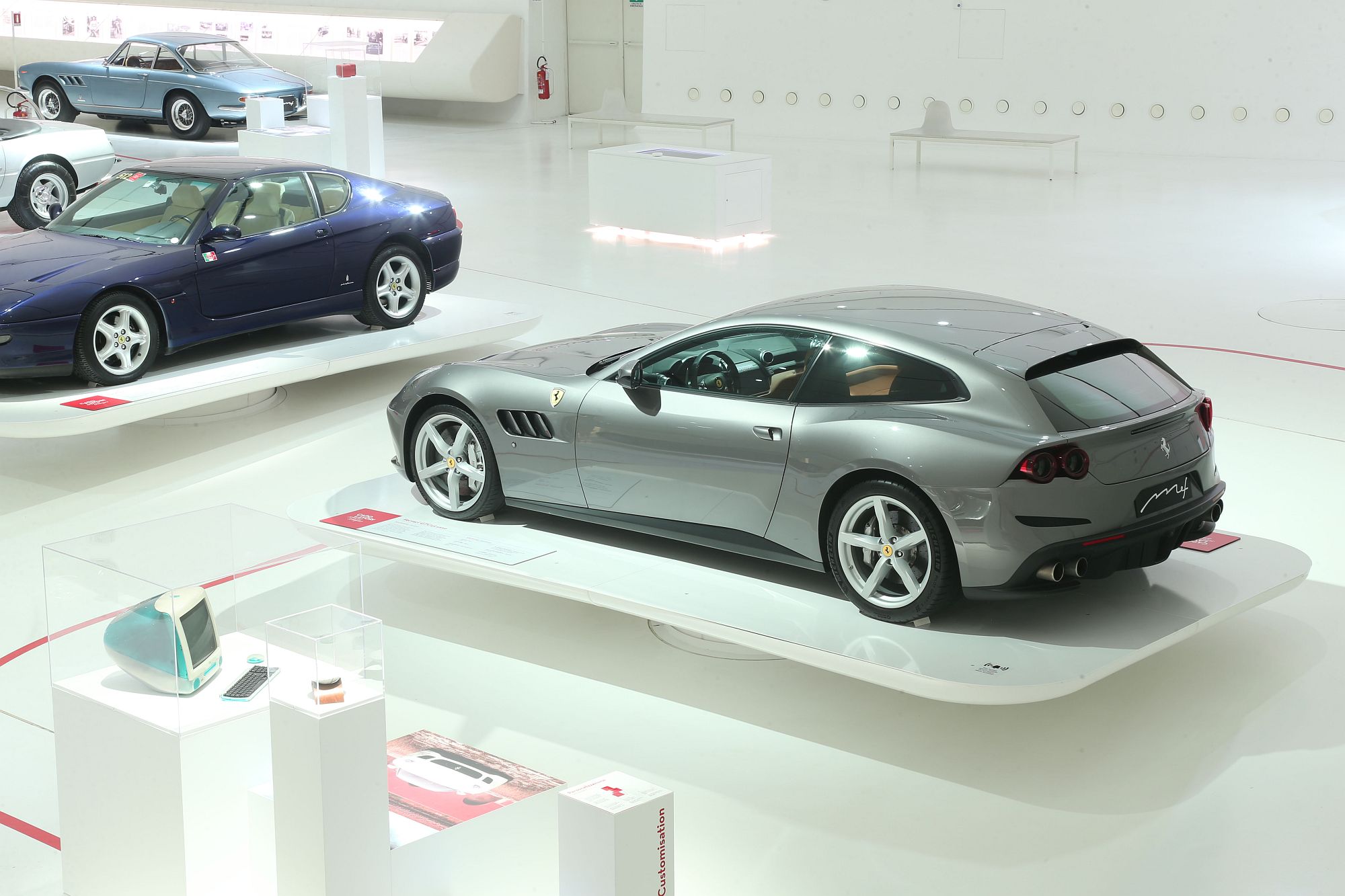 Mef_capolavori_senza_tempo_(18)_Ferrari_GTC4Lusso