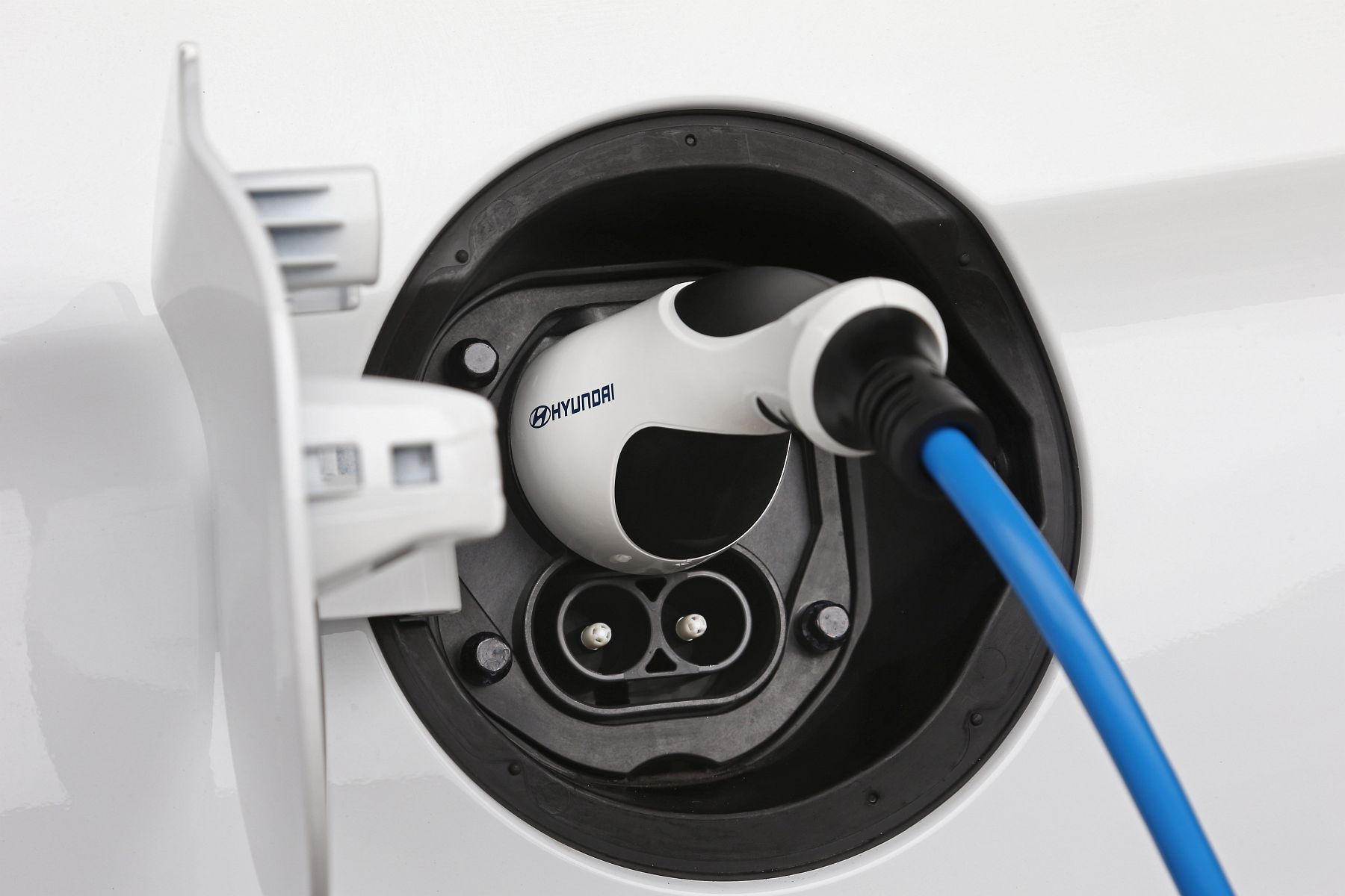 New Hyundai IONIQ Electric (22)