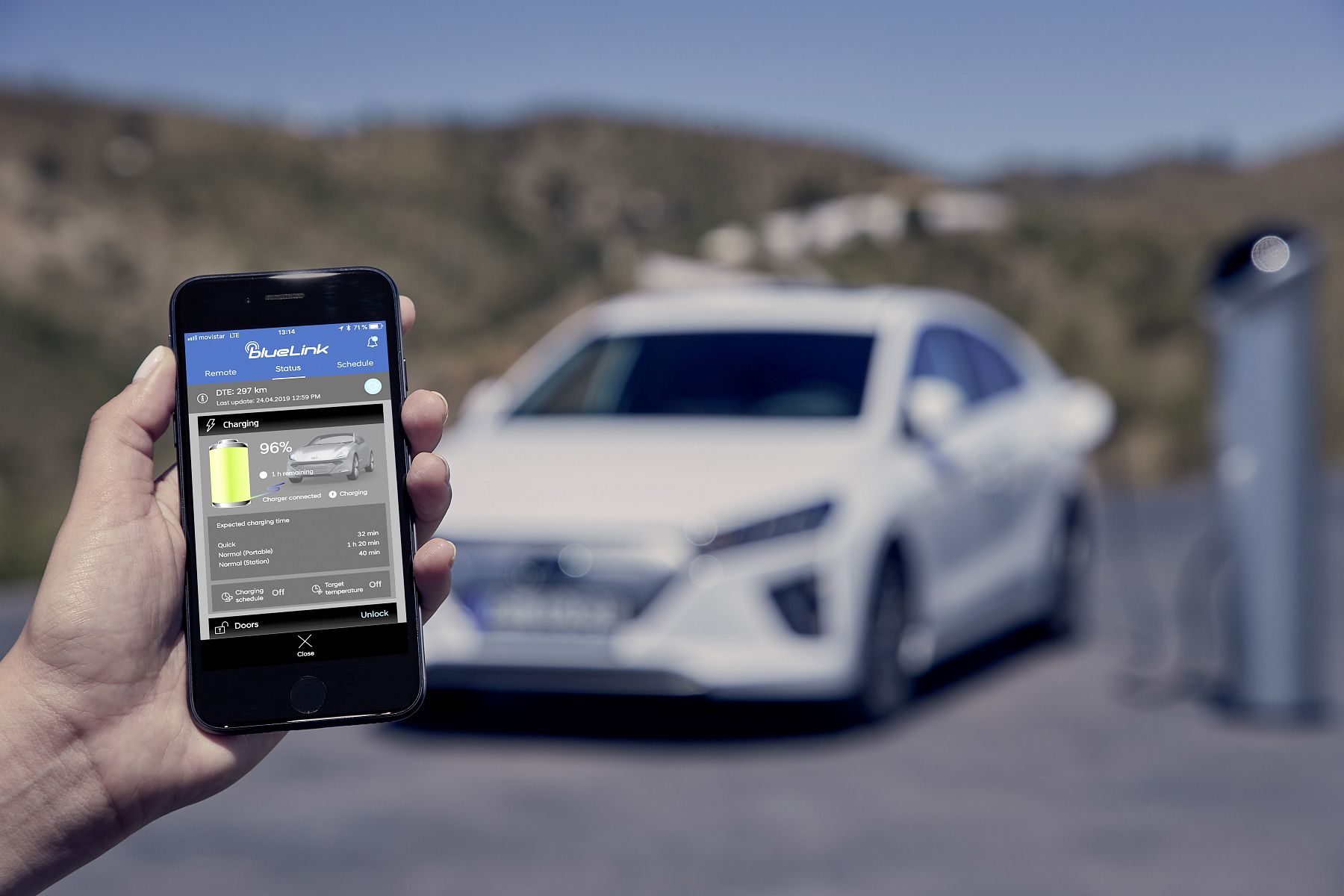 New Hyundai IONIQ Electric Blue Link (1)