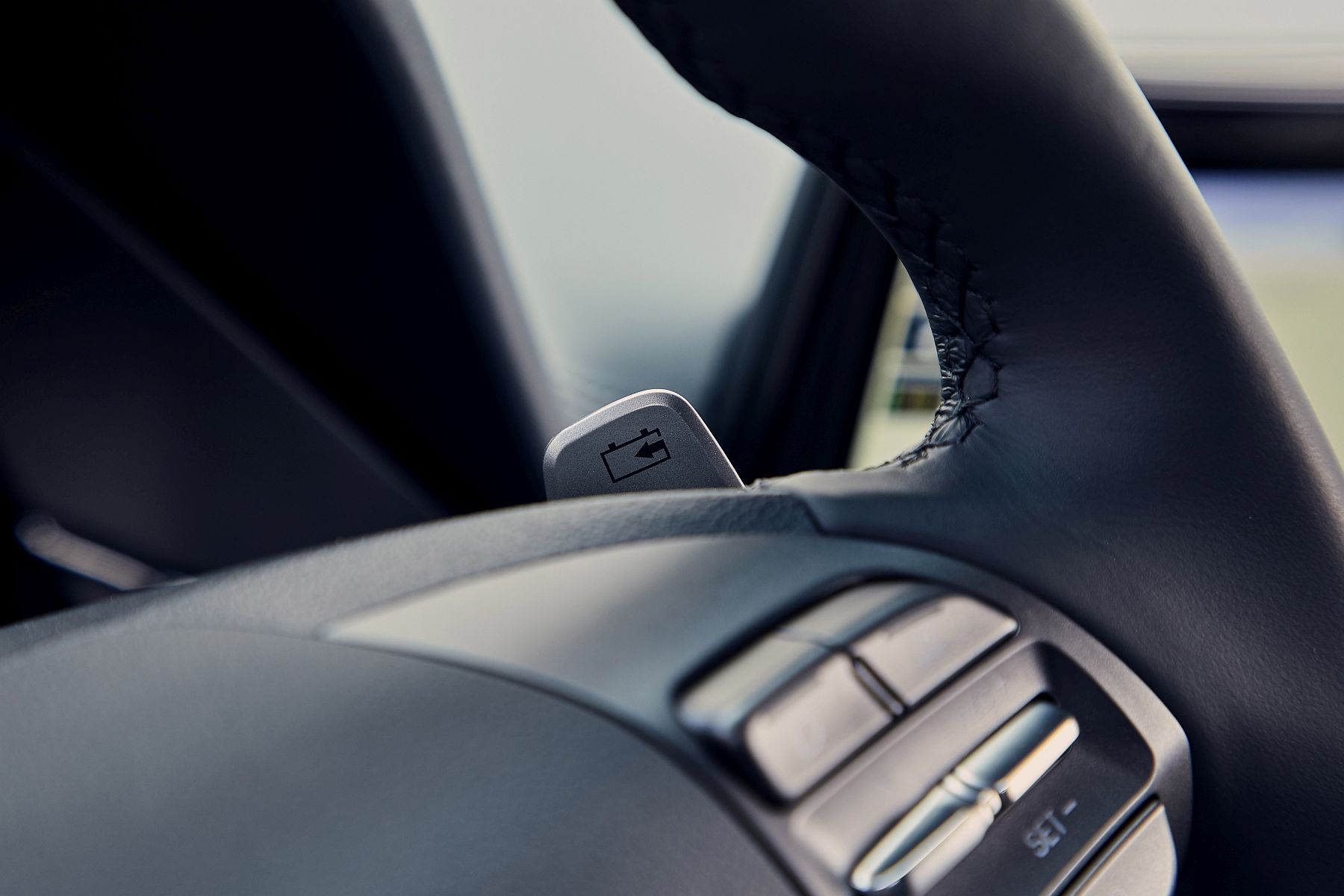 New Hyundai IONIQ Electric Interior (4)