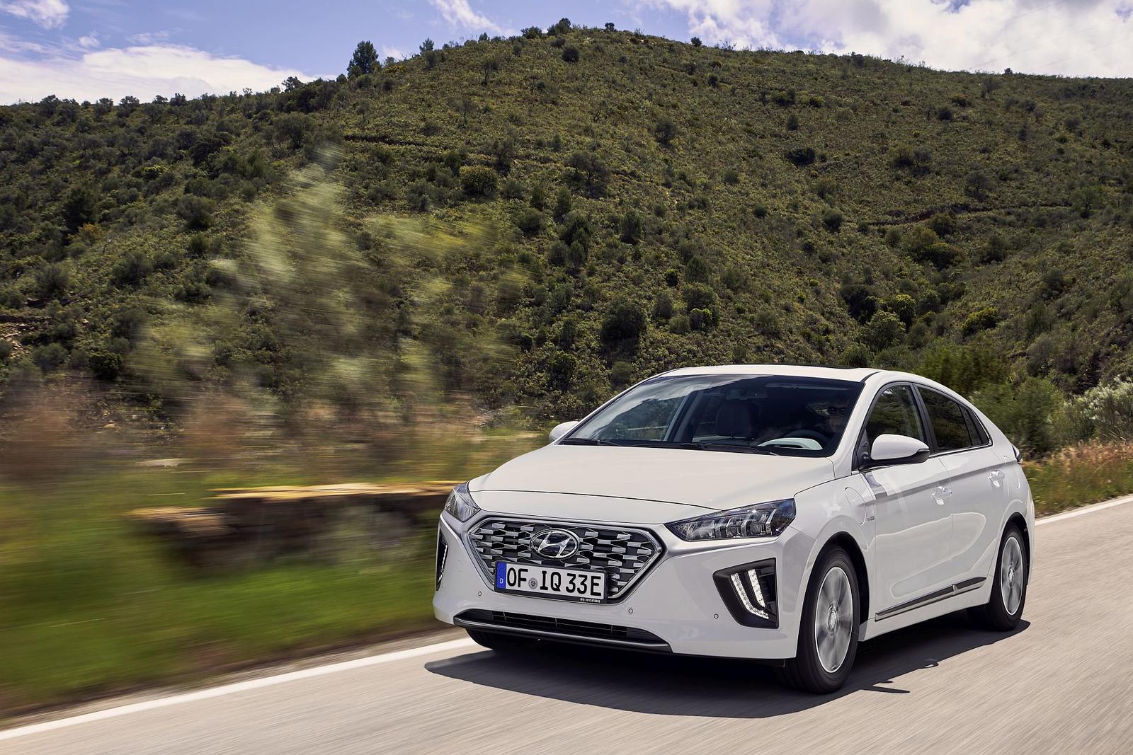 New Hyundai IONIQ Plug-in (9)