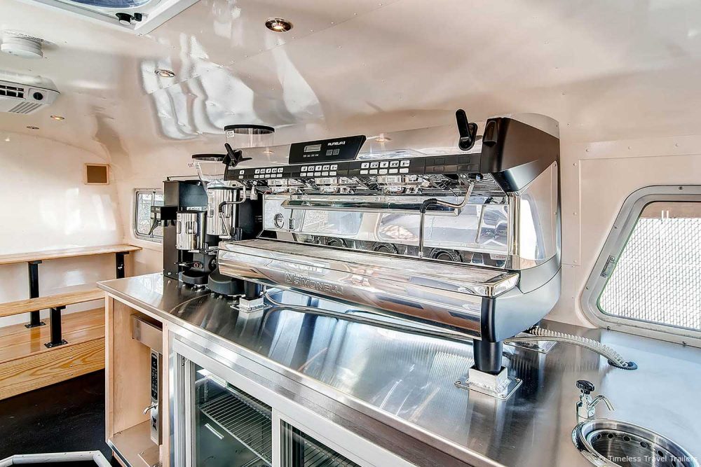 Allegro-Flxible-Bus-by-Timeless-Travel-Trailers-19