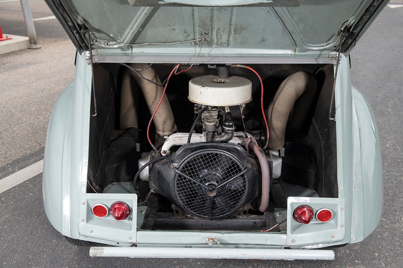Citroën-2CV-4×4-Sahara-Rear-Engine