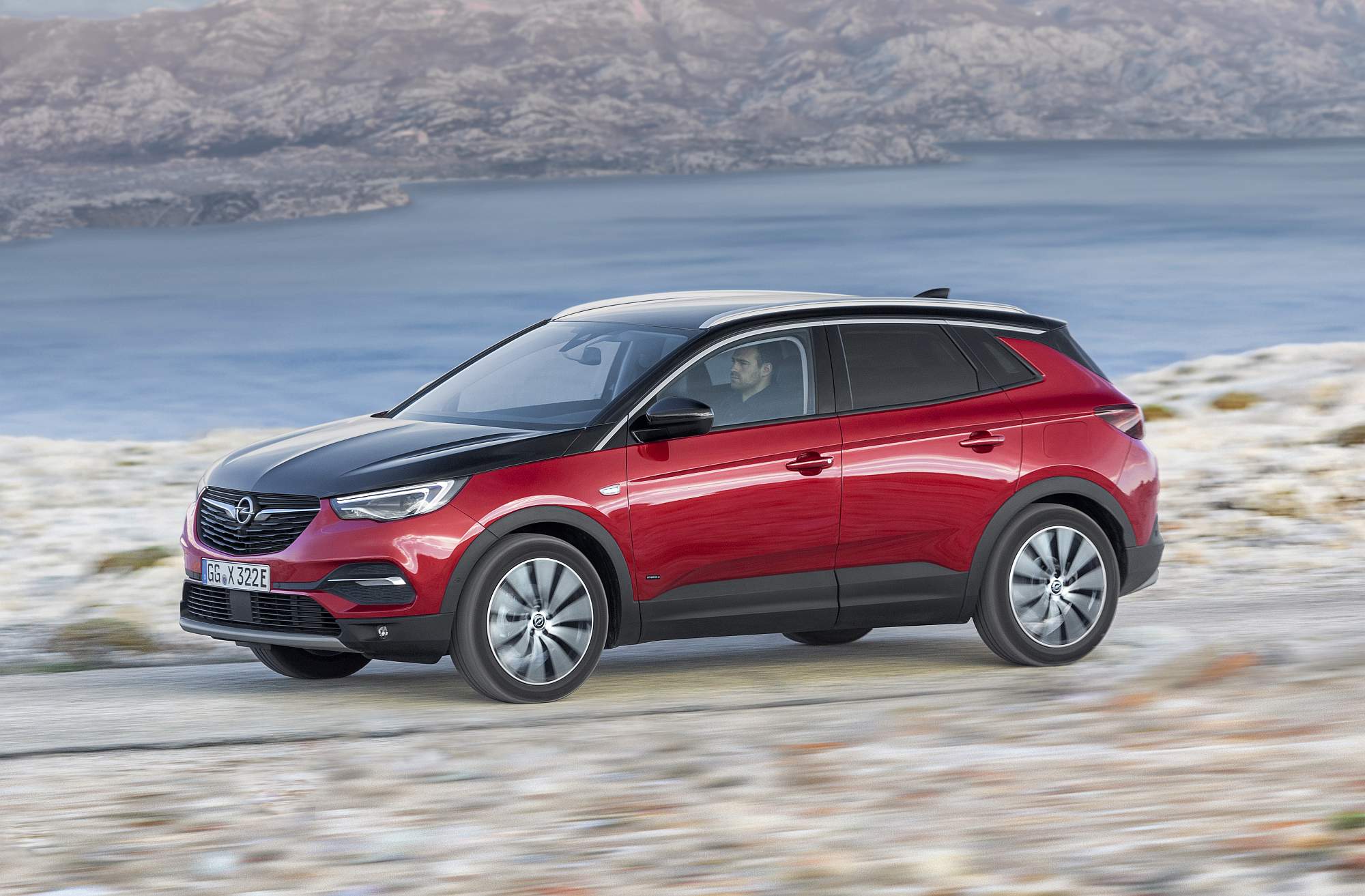 Opel Grandland X Hybrid4