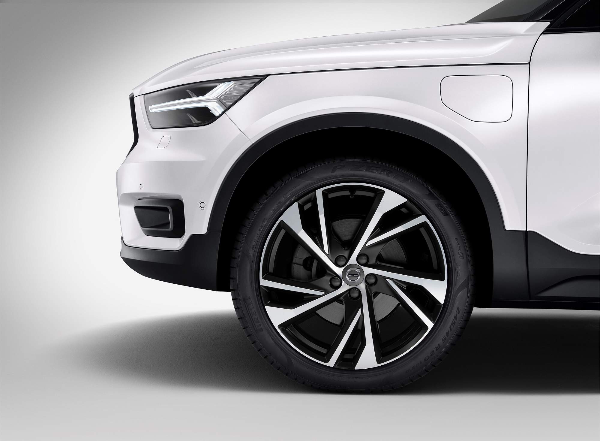 New Volvo XC40 T5 plug-in hybrid