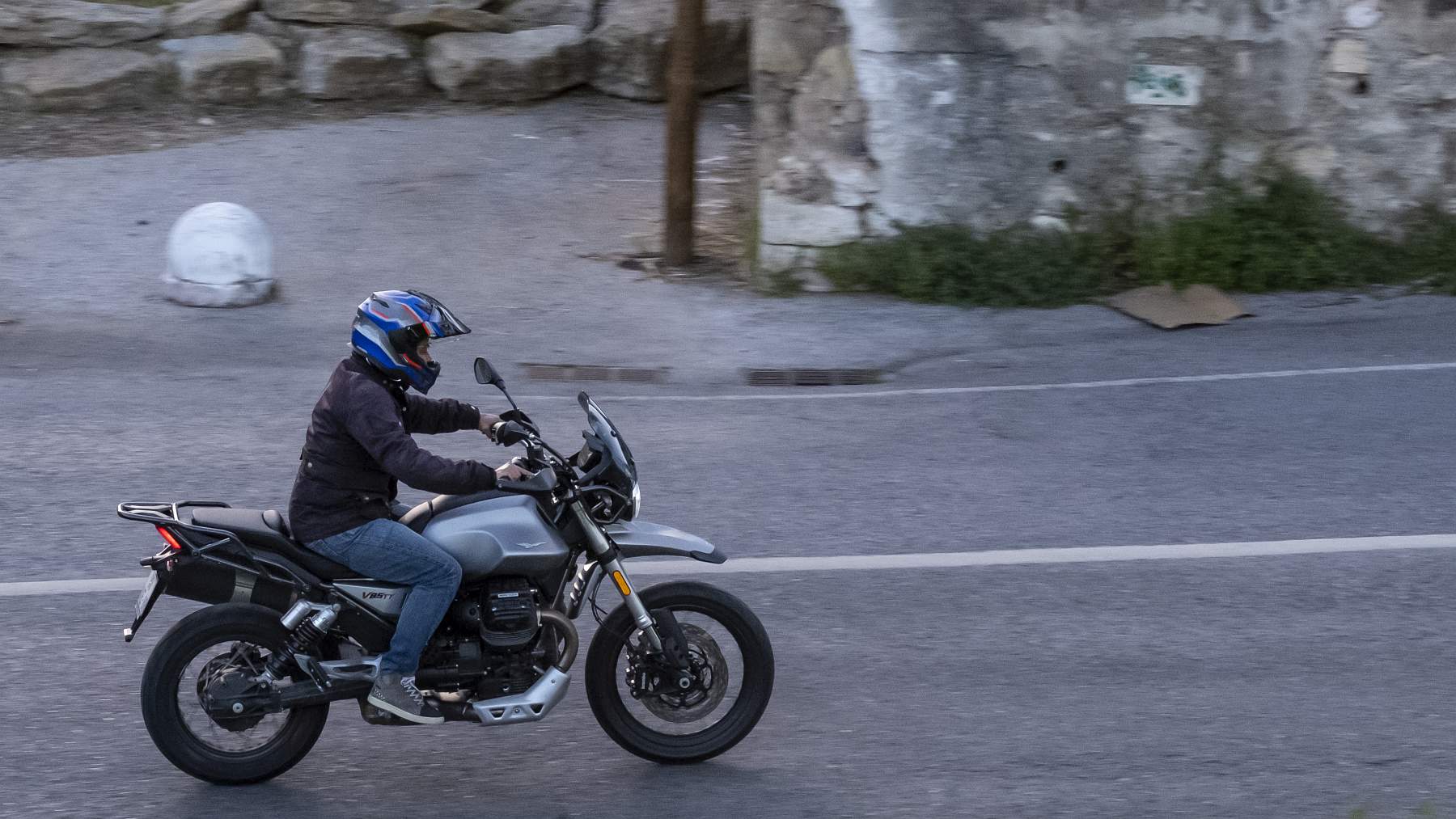 Moto Guzzi V85 TT_FER5738 (10)
