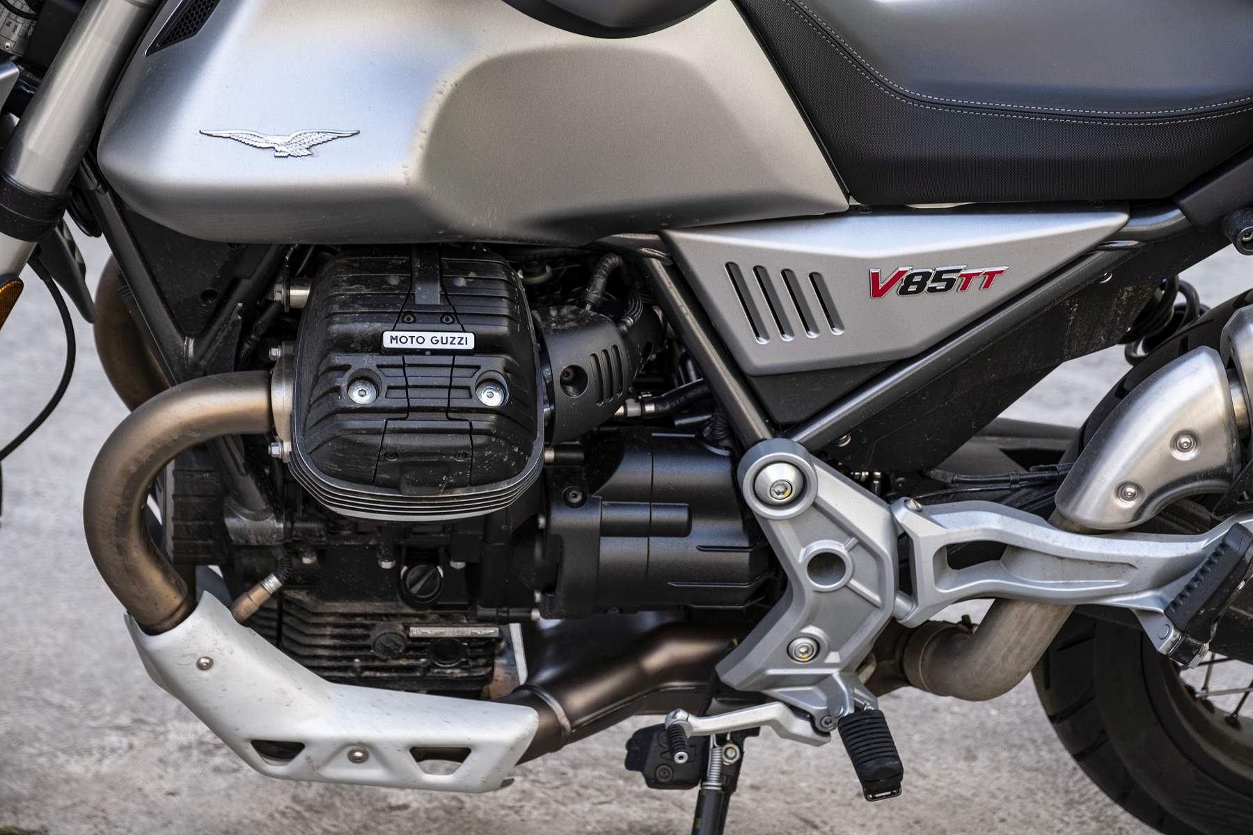 Moto Guzzi V85 TT_FER5738 (2)