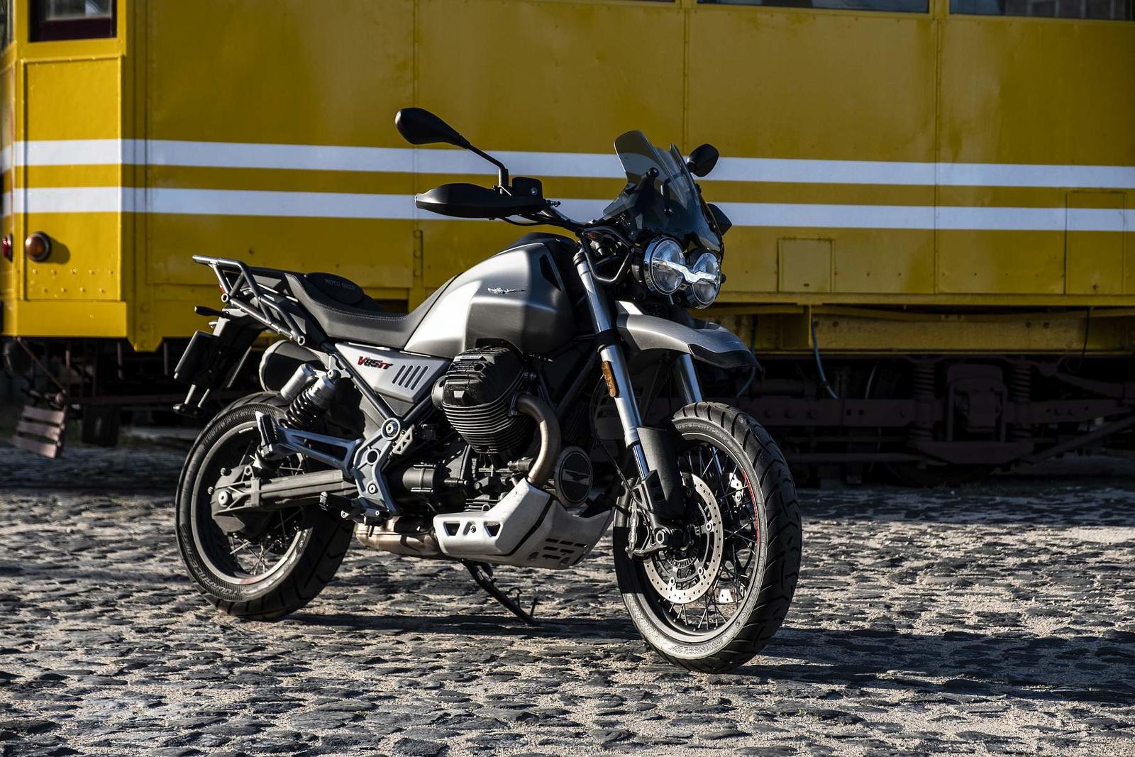 Moto Guzzi V85 TT_FER5738 (9)