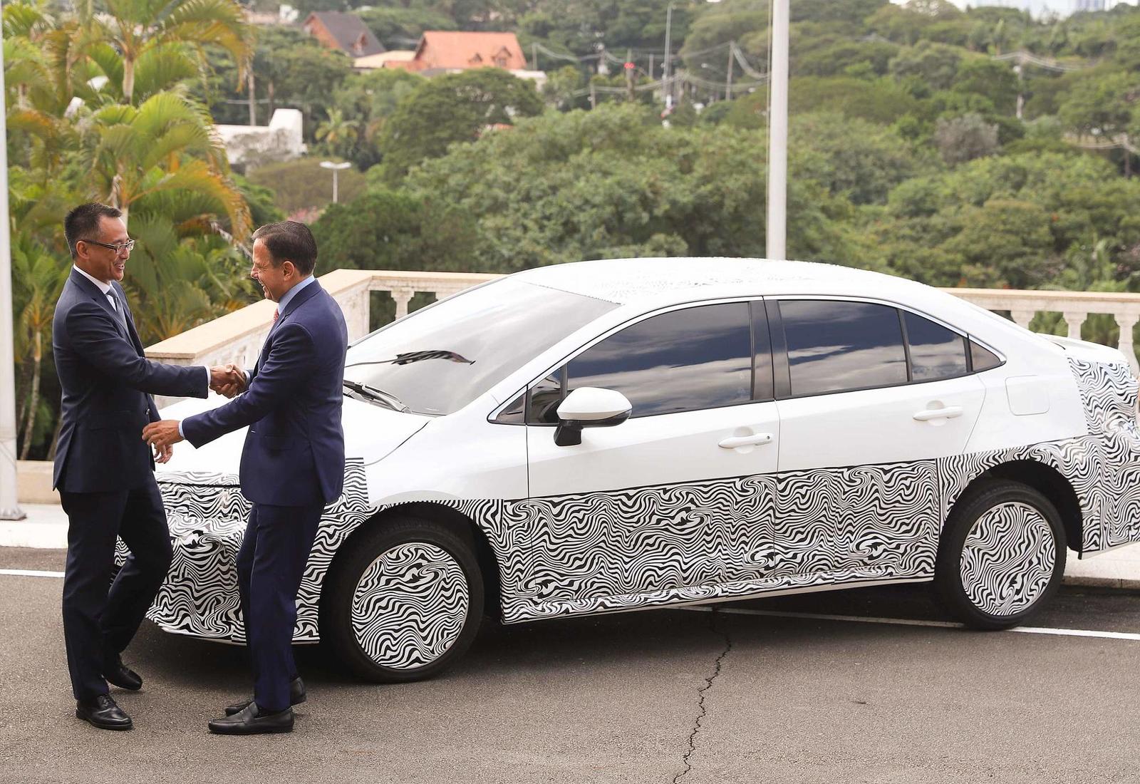 Divulgação da nova tecnologia Híbrida Flex  eletricidade com etanol da Toyota