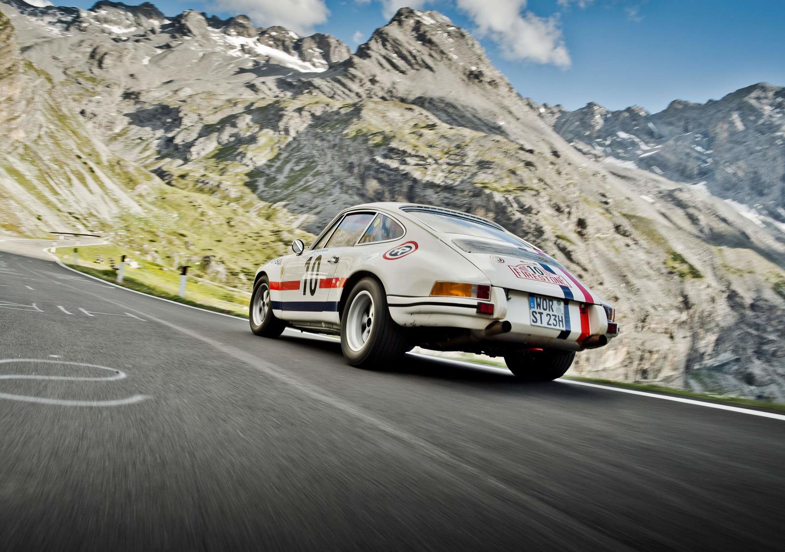 1079372_911_st_porsche_drive_stelvio_2017_porsche_ag