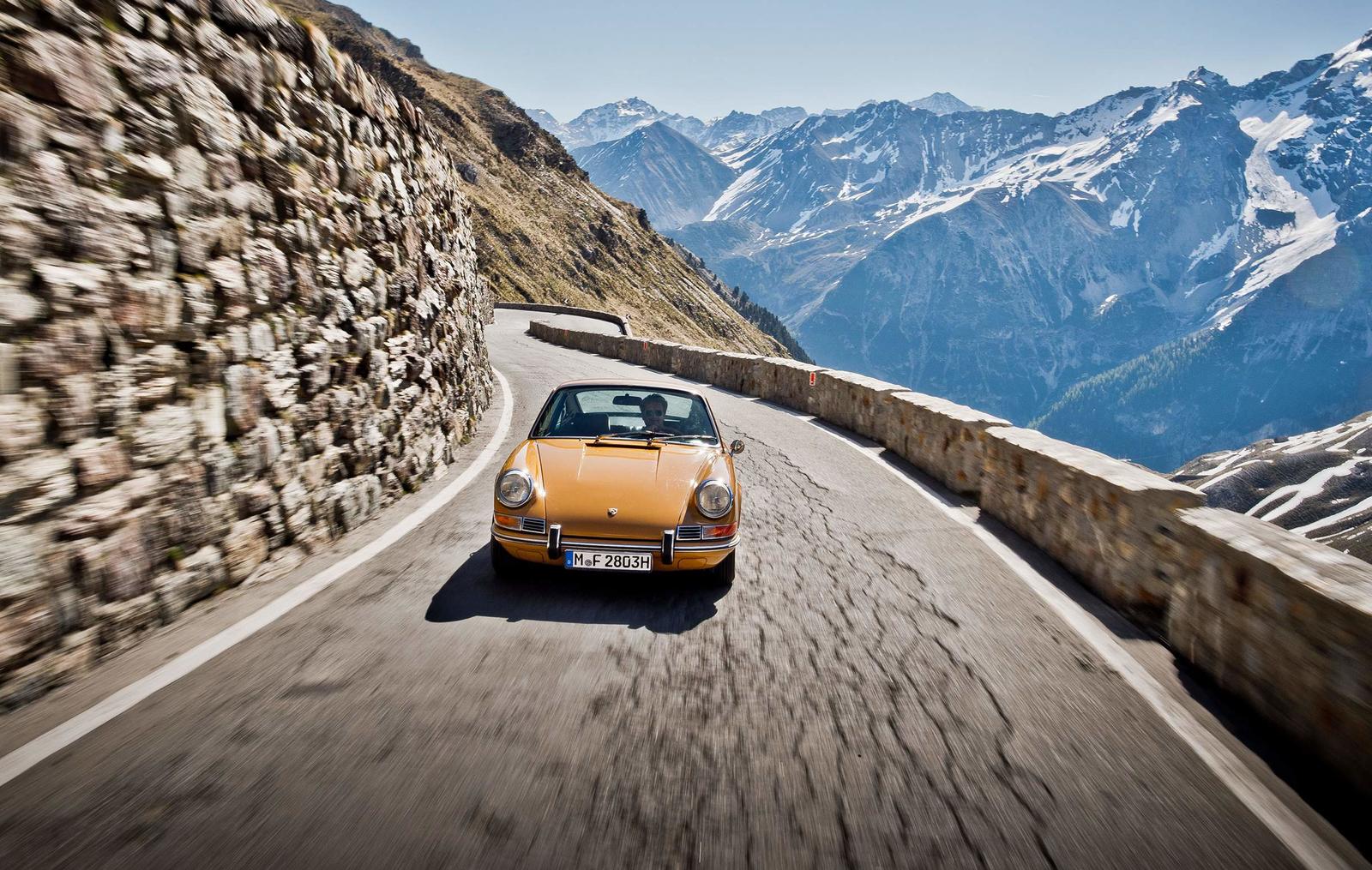 1465522_911_t_porsche_drive_stelvio_2017_porsche_ag