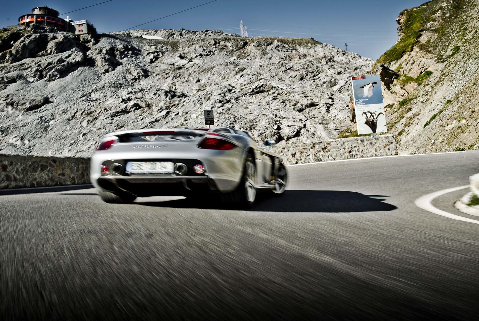 1566180_carrera_gt_porsche_drive_stelvio_2017_porsche_ag