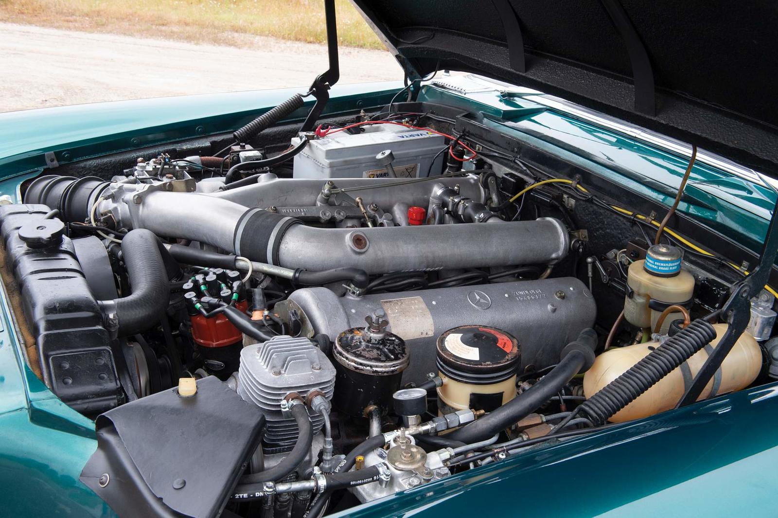 1966-Mercedes-Benz-600-Sedan-by-Chapron_18