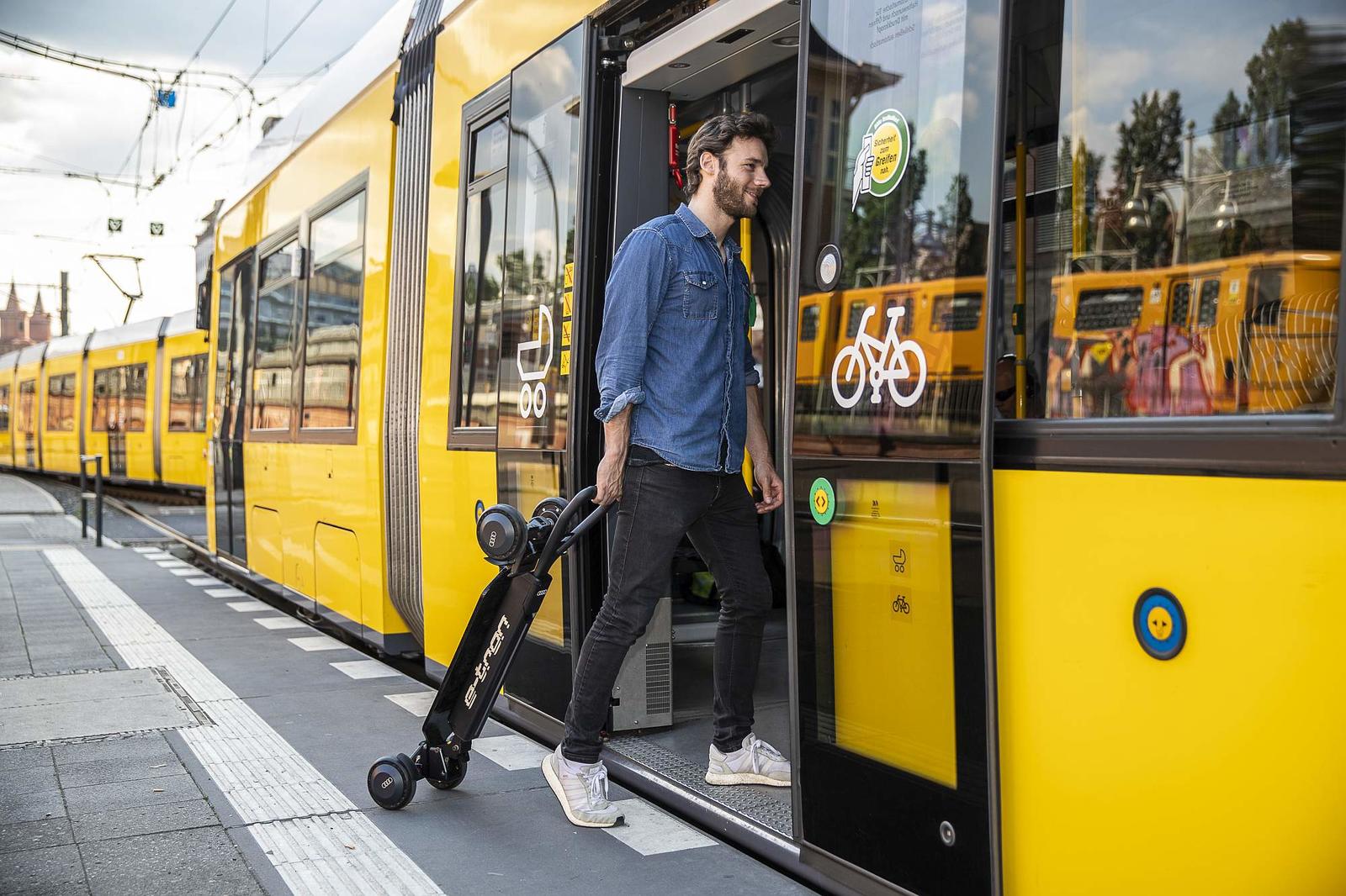 Audi combines e-scooter with skateboard