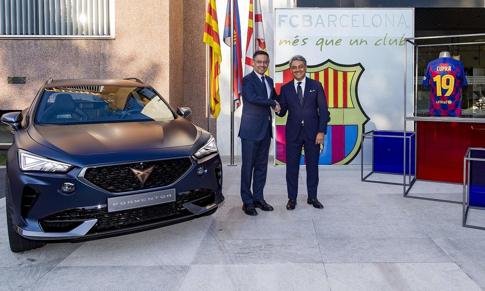CUPRA-and-FC-Barcelona-join-forces-in-a-global-alliance_01_HQ