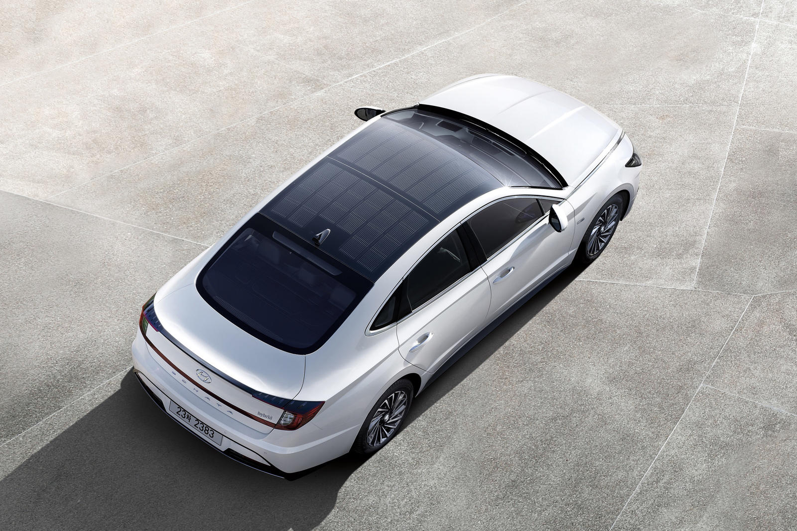 Hyundai lança primeiro modelo com sistema de carregamento solar 1