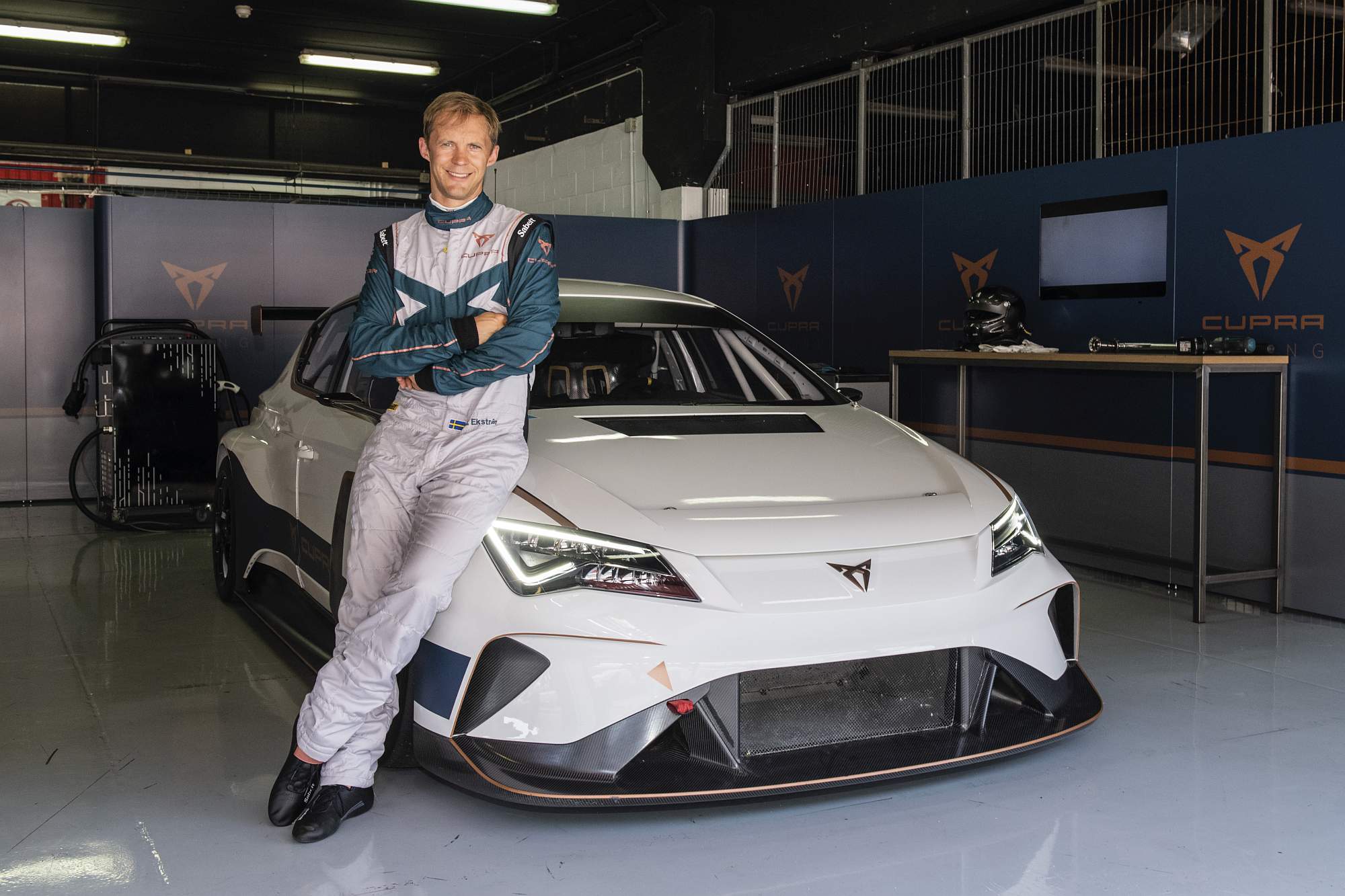 Mattias-Ekstrom-becomes-CUPRA-high-voltage-ambassador_01_HQ