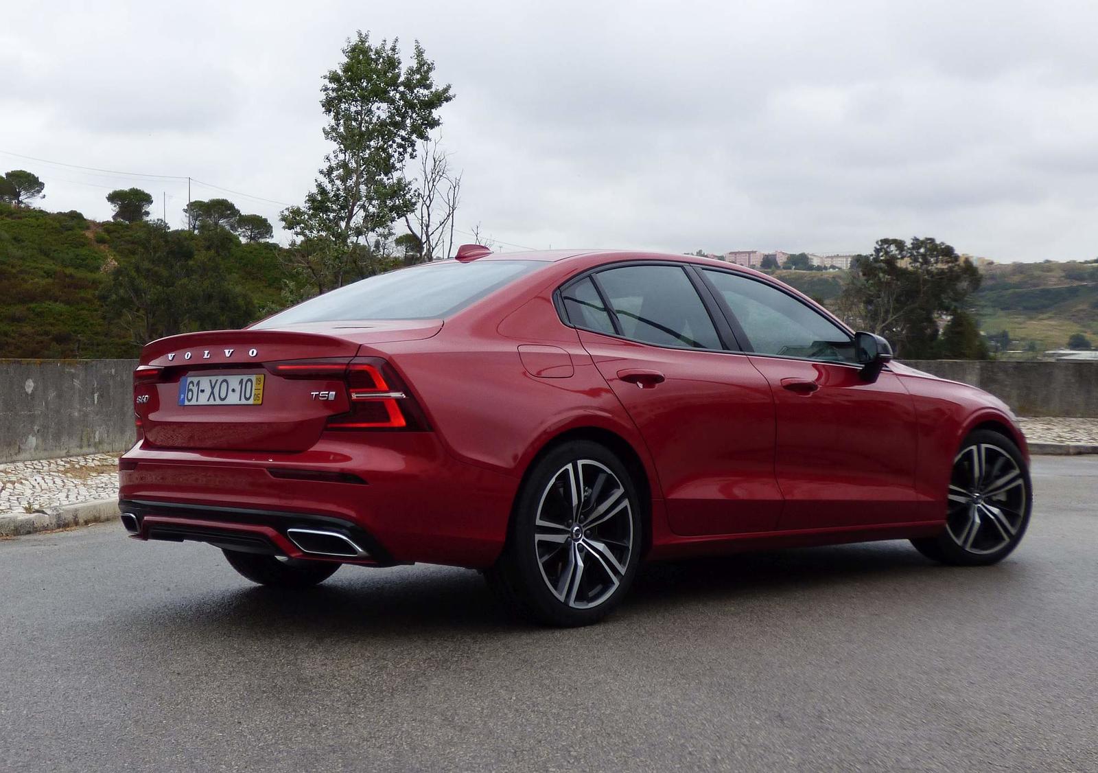 Volvo S60 T5 R Design (14)_
