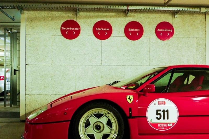 this-f40-is-just-hanging-out-in-a-garage-in-ingolstadt-1476934374724-2000×3000