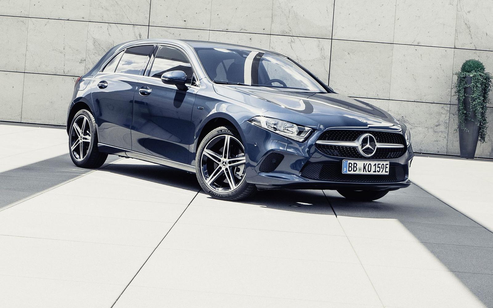 Mercedes-Benz: Breites Angebot an Plug-in-Hybriden der dritten Generation: EQ Power erstmals auch für A- und B-Klasse

Mercedes-Benz: wide range of third-generation plug-in hybrids: EQ Power for the first time also for A- and B-Class