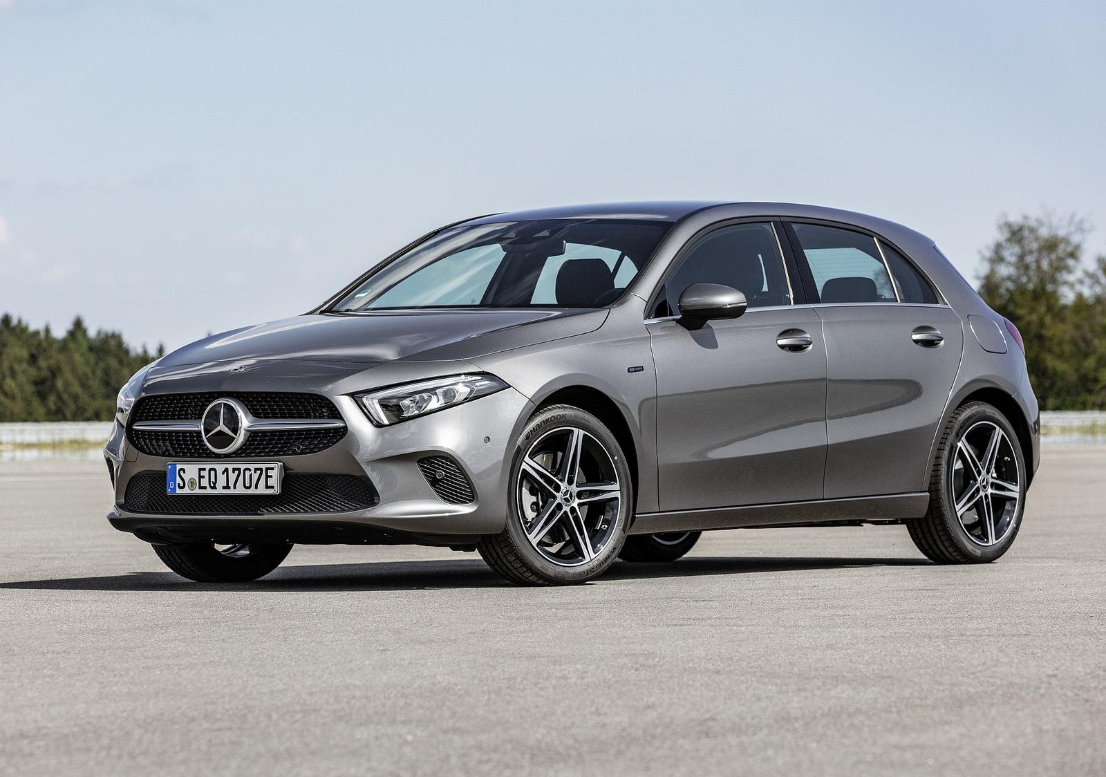 Mercedes-Benz: Breites Angebot an Plug-in-Hybriden der dritten Generation: EQ Power erstmals auch für A- und B-Klasse

Mercedes-Benz: wide range of third-generation plug-in hybrids: EQ Power for the first time also for A- and B-Class