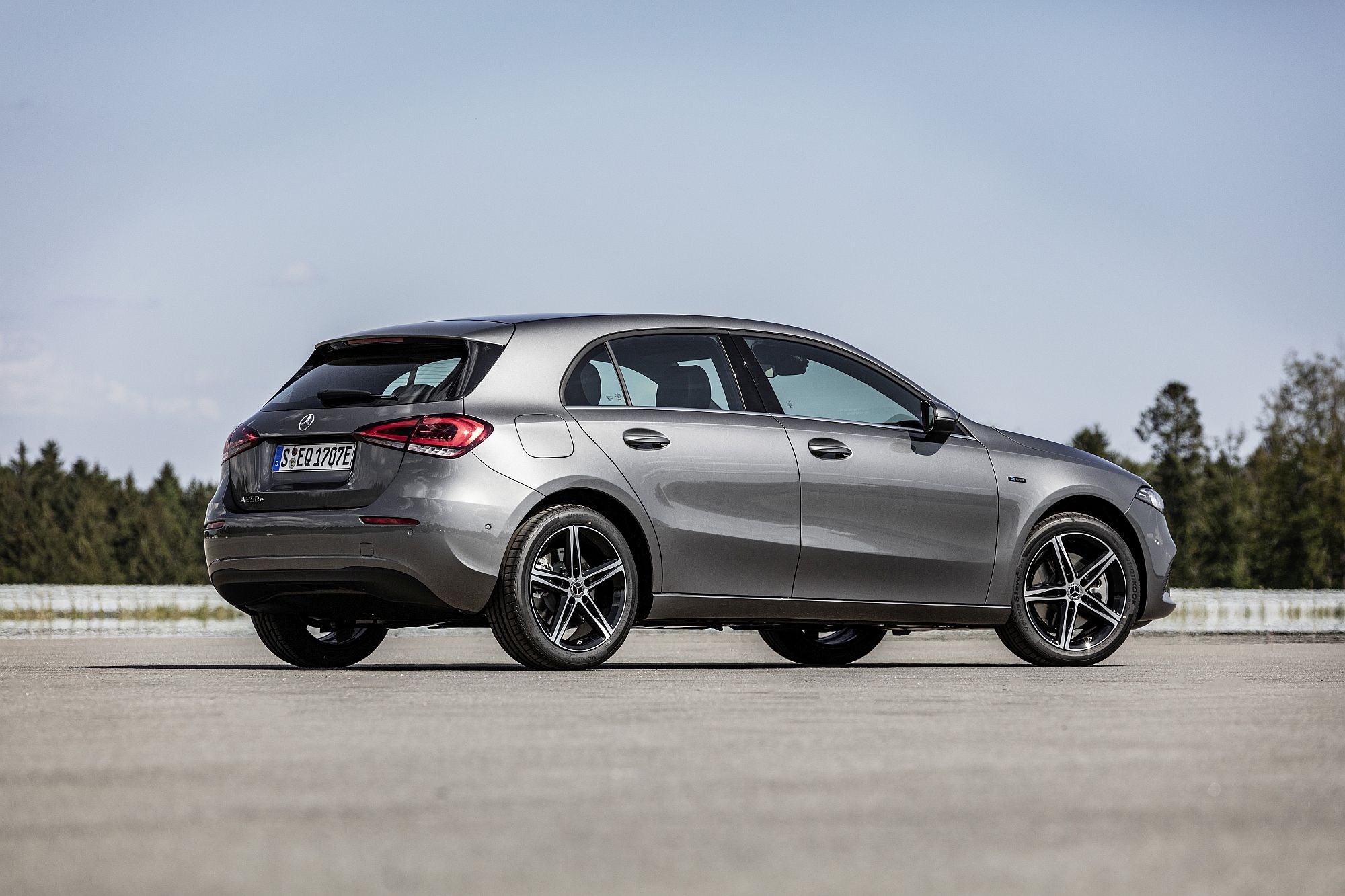 Mercedes-Benz: Breites Angebot an Plug-in-Hybriden der dritten Generation: EQ Power erstmals auch für A- und B-Klasse

Mercedes-Benz: wide range of third-generation plug-in hybrids: EQ Power for the first time also for A- and B-Class
