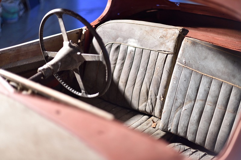 1954-Jaguar-XK120-FHC-interior-3-2000×1331