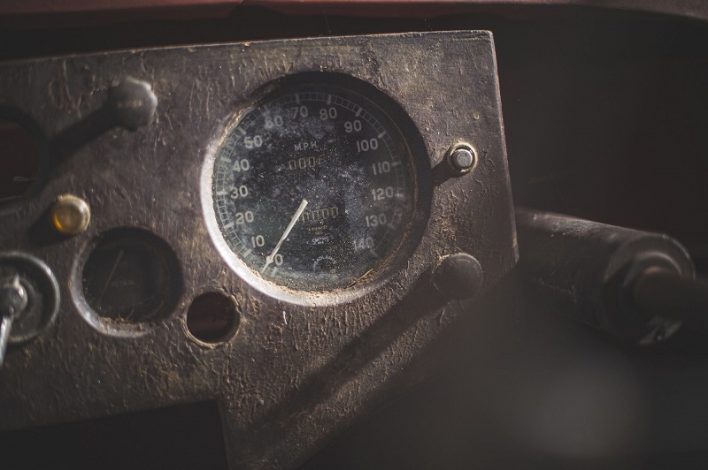 1954-Jaguar-XK120-FHC-interior-4-2000×1331