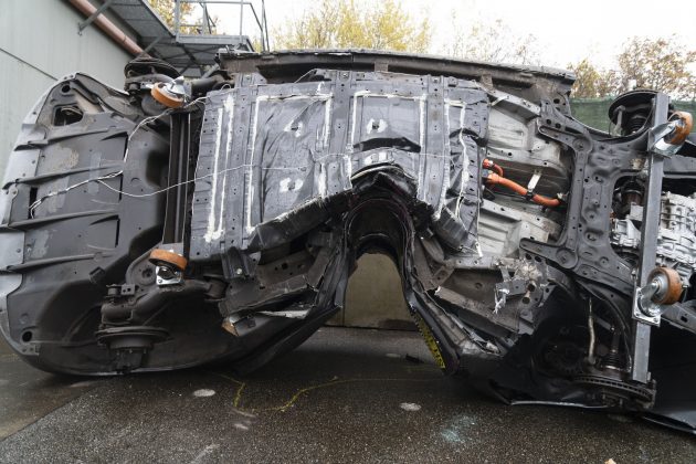 2 nissan-leaf-crash-75-km-h-3-630×420