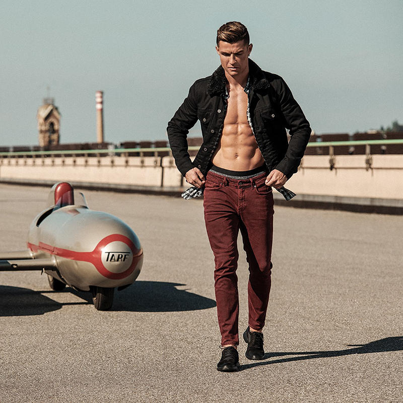 CristianoRonaldo-CR7FW19-PLAYFECTIONISM-special-www.iamportuguesemalemodel.com-0018