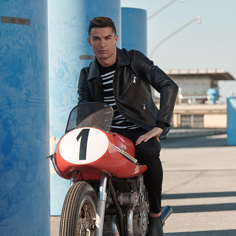 CristianoRonaldo-CR7FW19-PLAYFECTIONISM-special-www.iamportuguesemalemodel.com-008