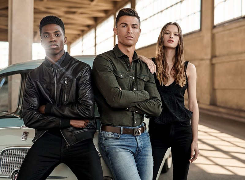CristianoRonaldo-CR7FW19-PLAYFECTIONISM-special-www.iamportuguesemalemodel.com-033