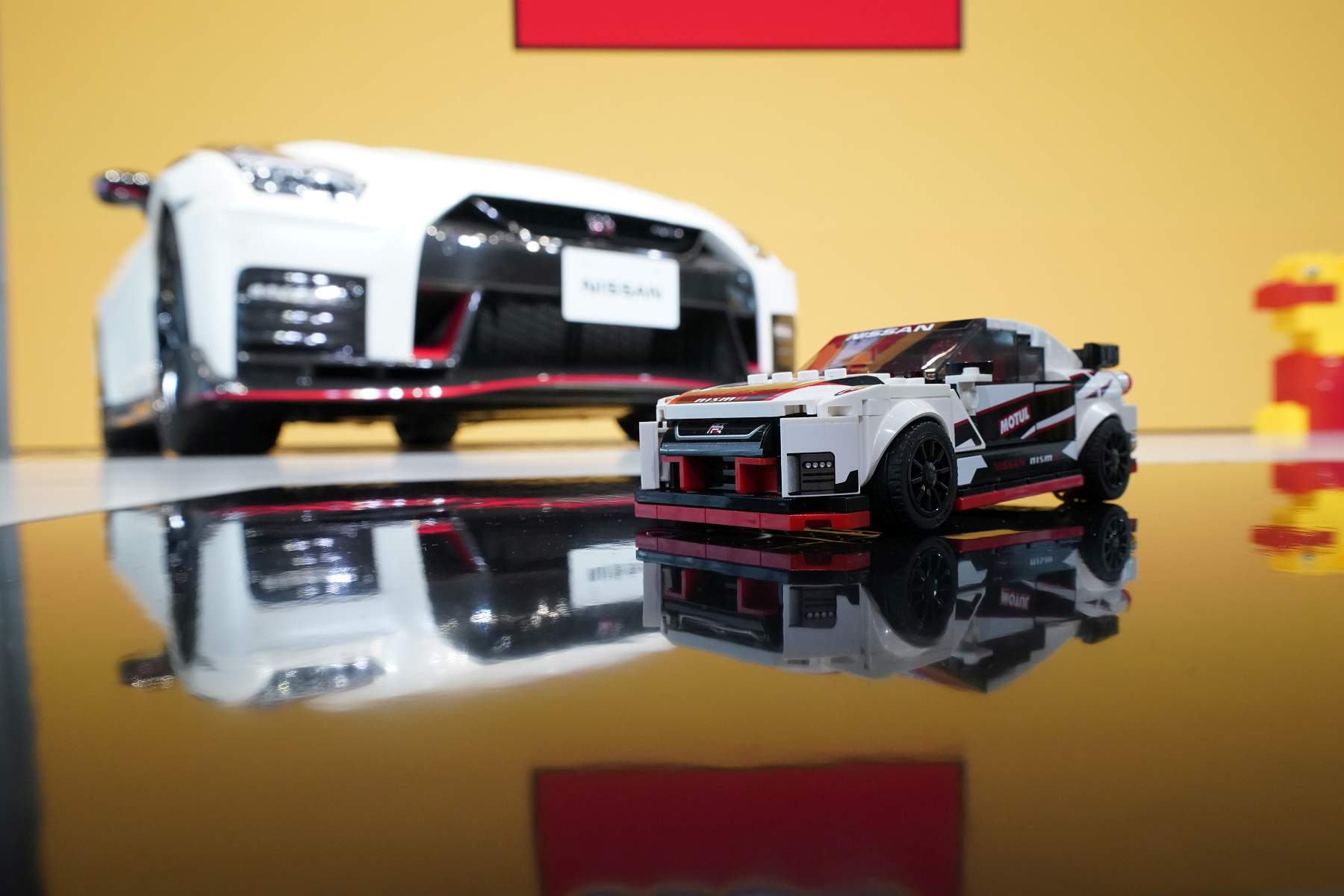 Nissan GT-R NISMO Lego (4)