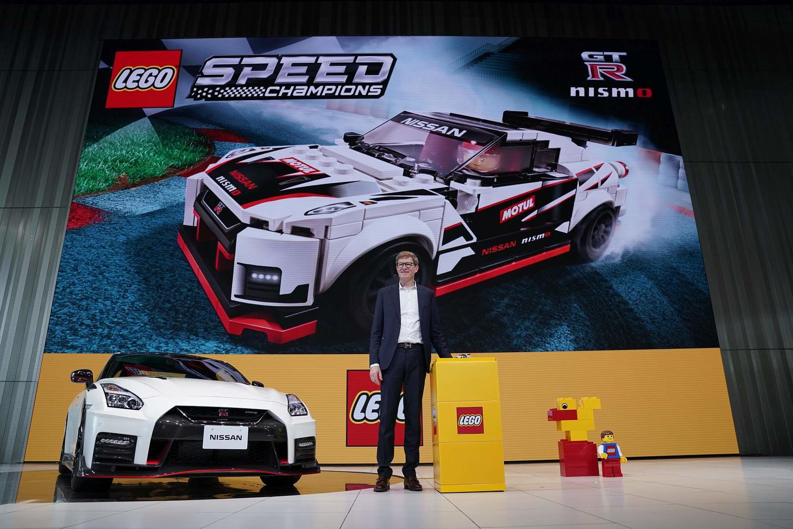 Nissan GT-R NISMO Lego (5)