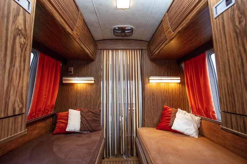Airstream-Excella-280-Motorhome-Interior
