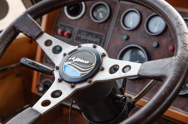 Airstream-Excella-280-Motorhome-Steering-Wheel