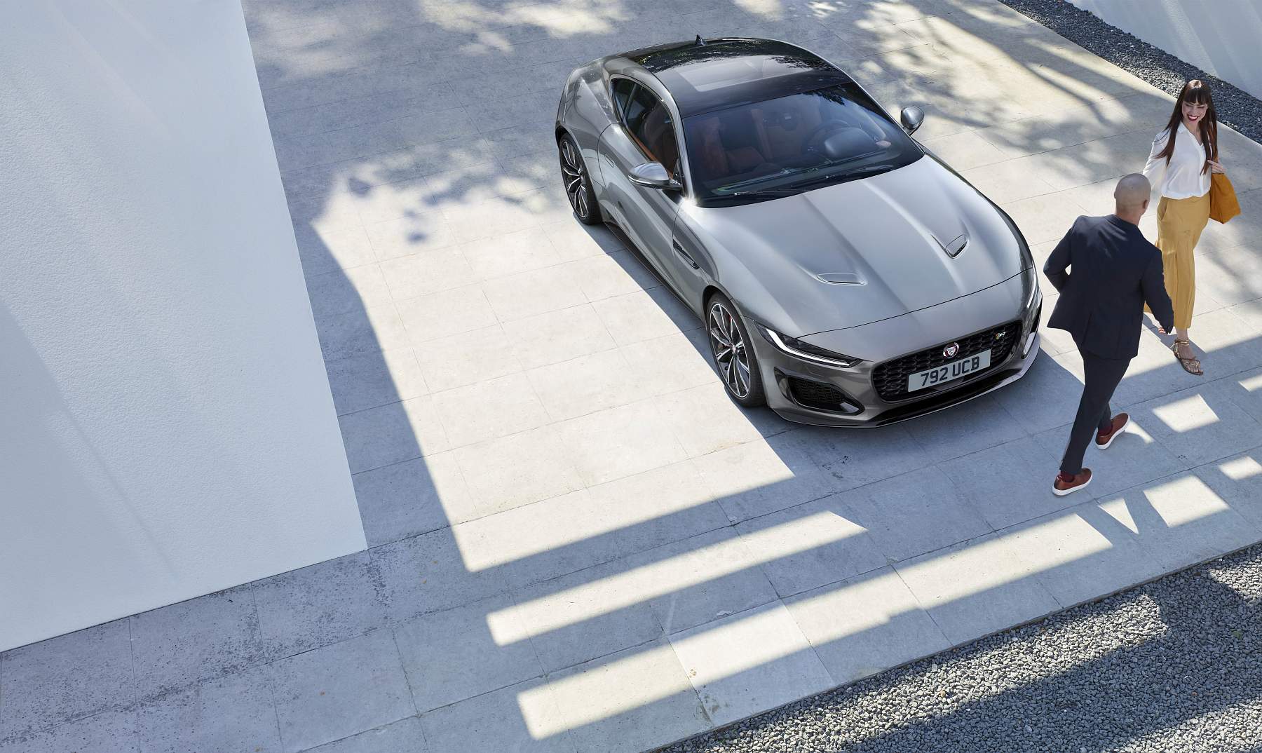 Jag_F-TYPE_21MY_Reveal_Image_Lifestyle_EigerGrey_02.12.19_04