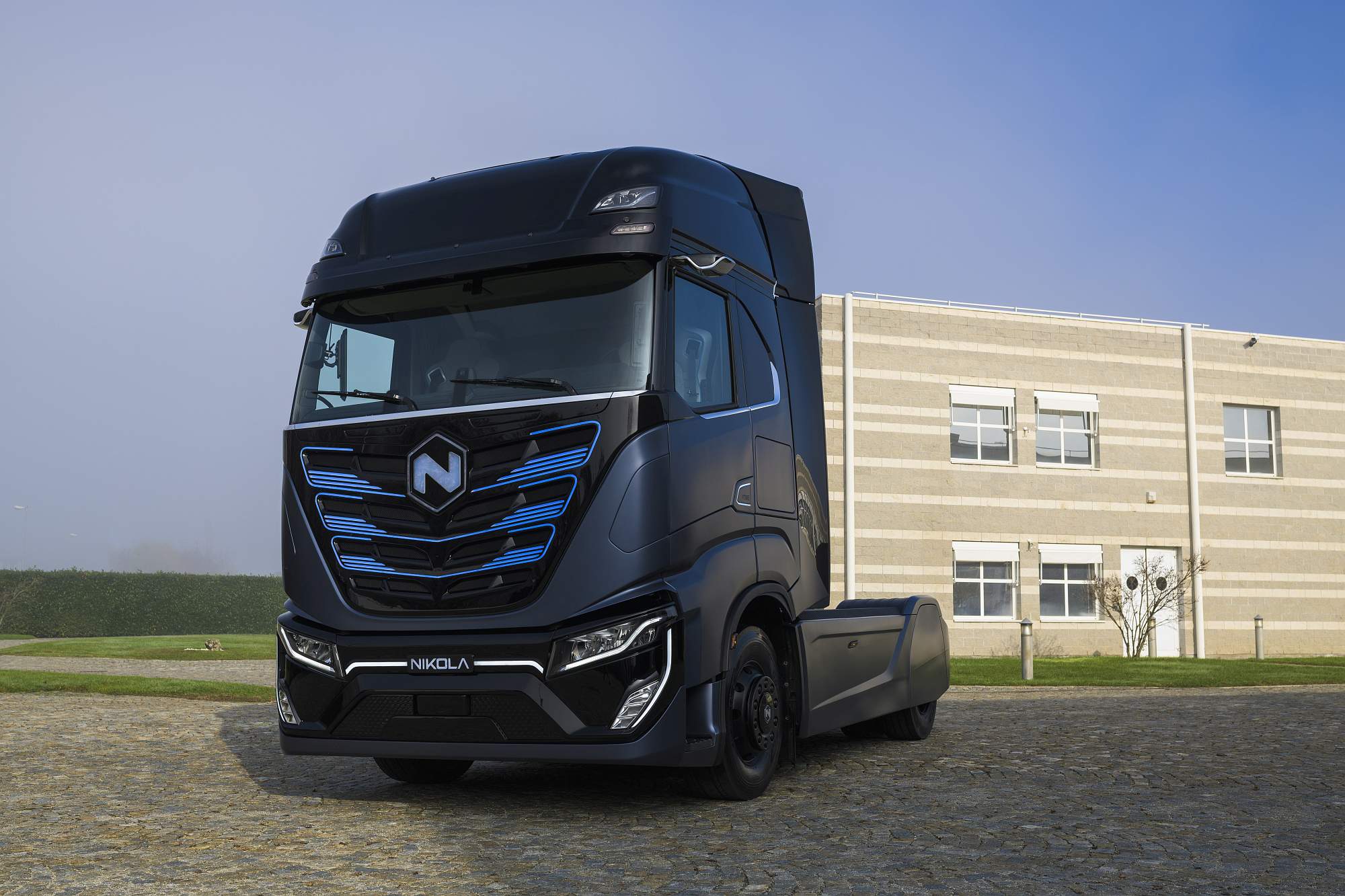 NIKOLA TRE EXTERIORS (2)